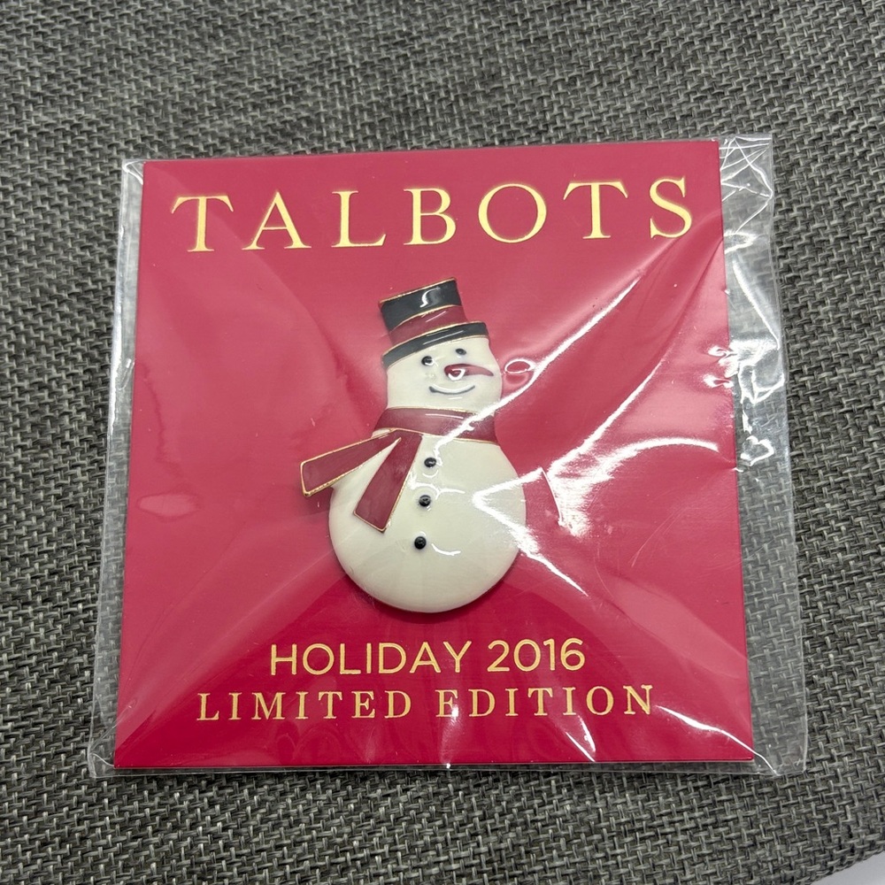 Talbots Festive Snowman Pin with Black Hat